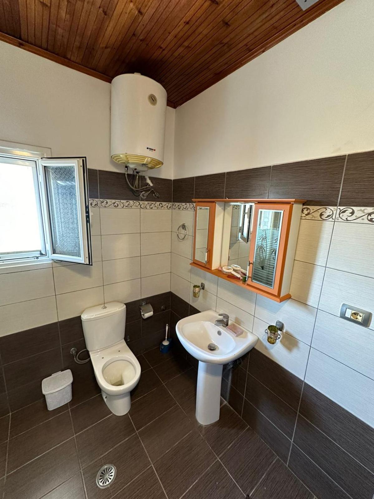 Apartments Berti Sarande Luaran gambar